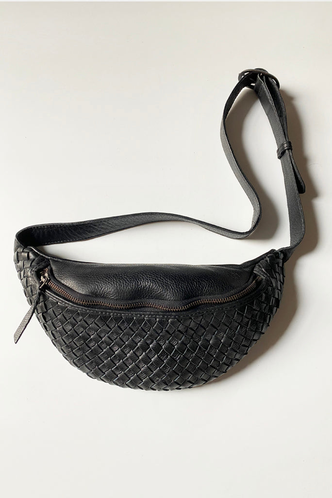 CNP NEW CROSS WOVEN FANNY PACK, BLACK