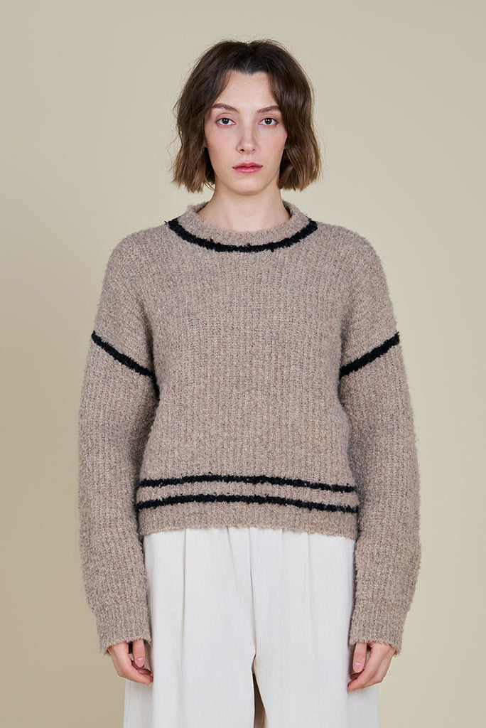 GRADE AND GATHER CONTRAST OUTLINE SWEATER