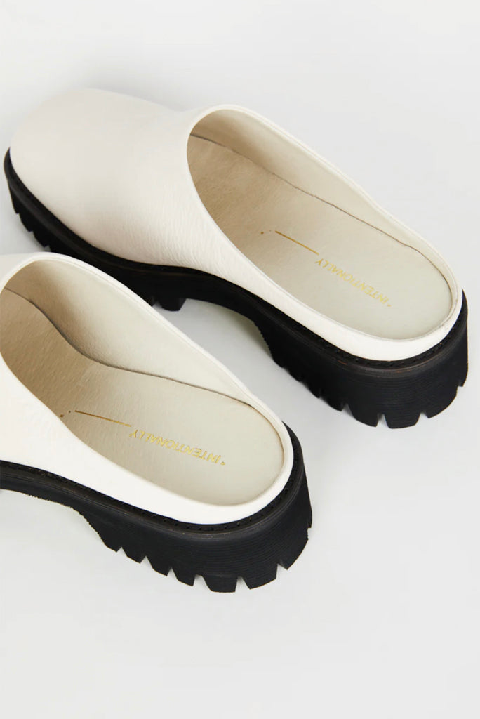 INTENTIONALLY BLANK RISE UP CLOG, 2 COLORS