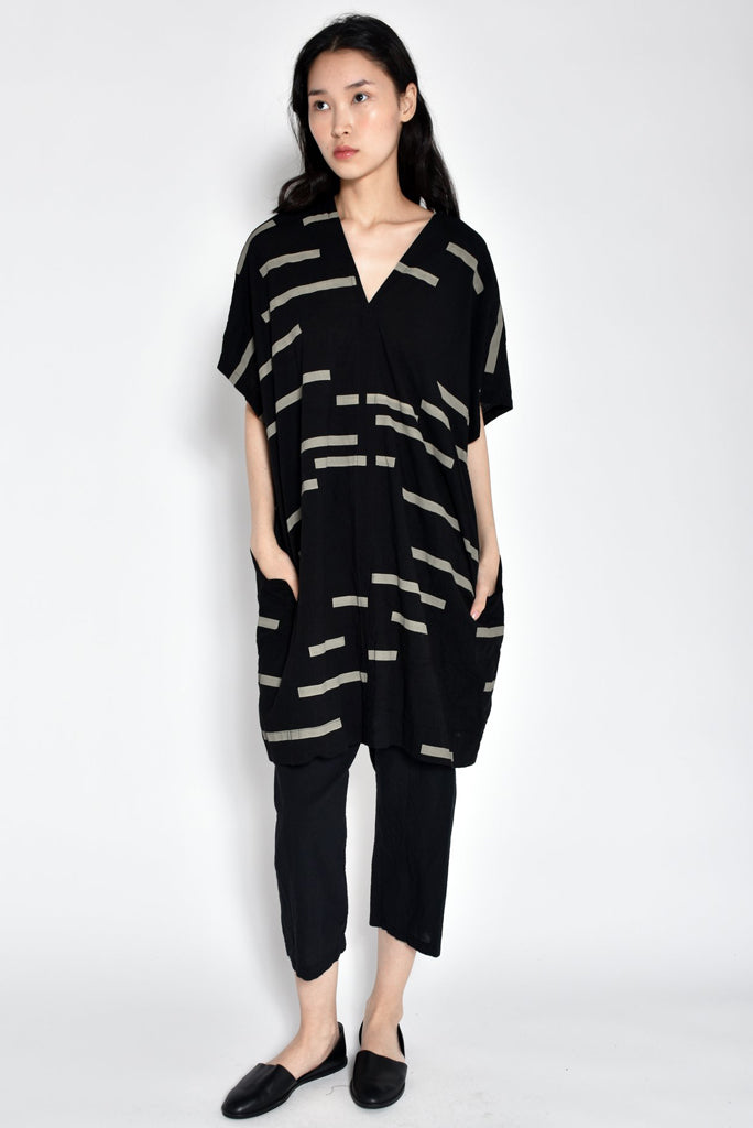 UZI V DRESS, BROKEN LINES OR TIE DYE