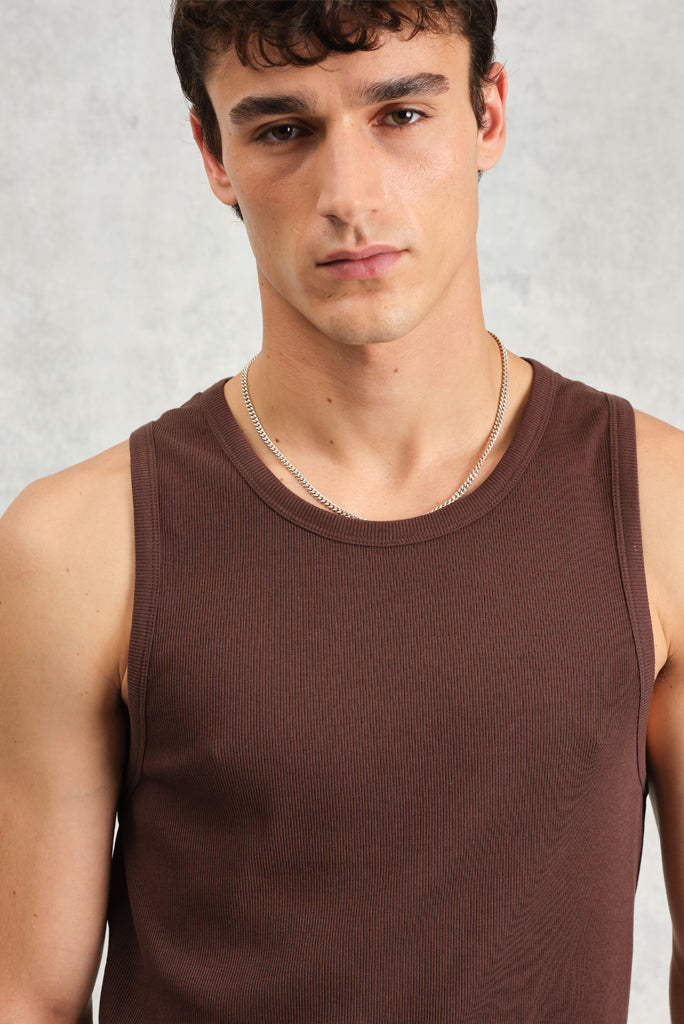 WAX LONDON MONTAGUE RIB VEST IN BROWN