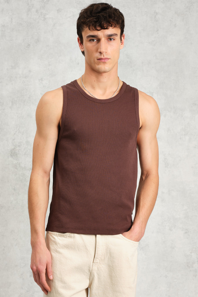 WAX LONDON MONTAGUE RIB VEST IN BROWN
