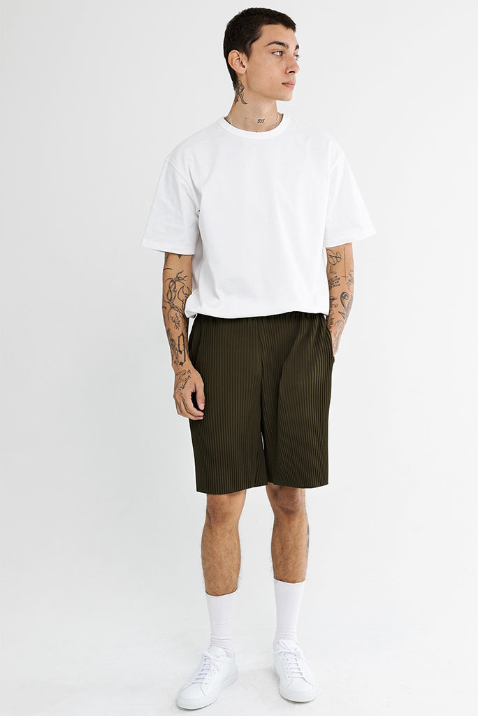 COMMON MARKET HUGO SHORT, OLIVE OR BLACK